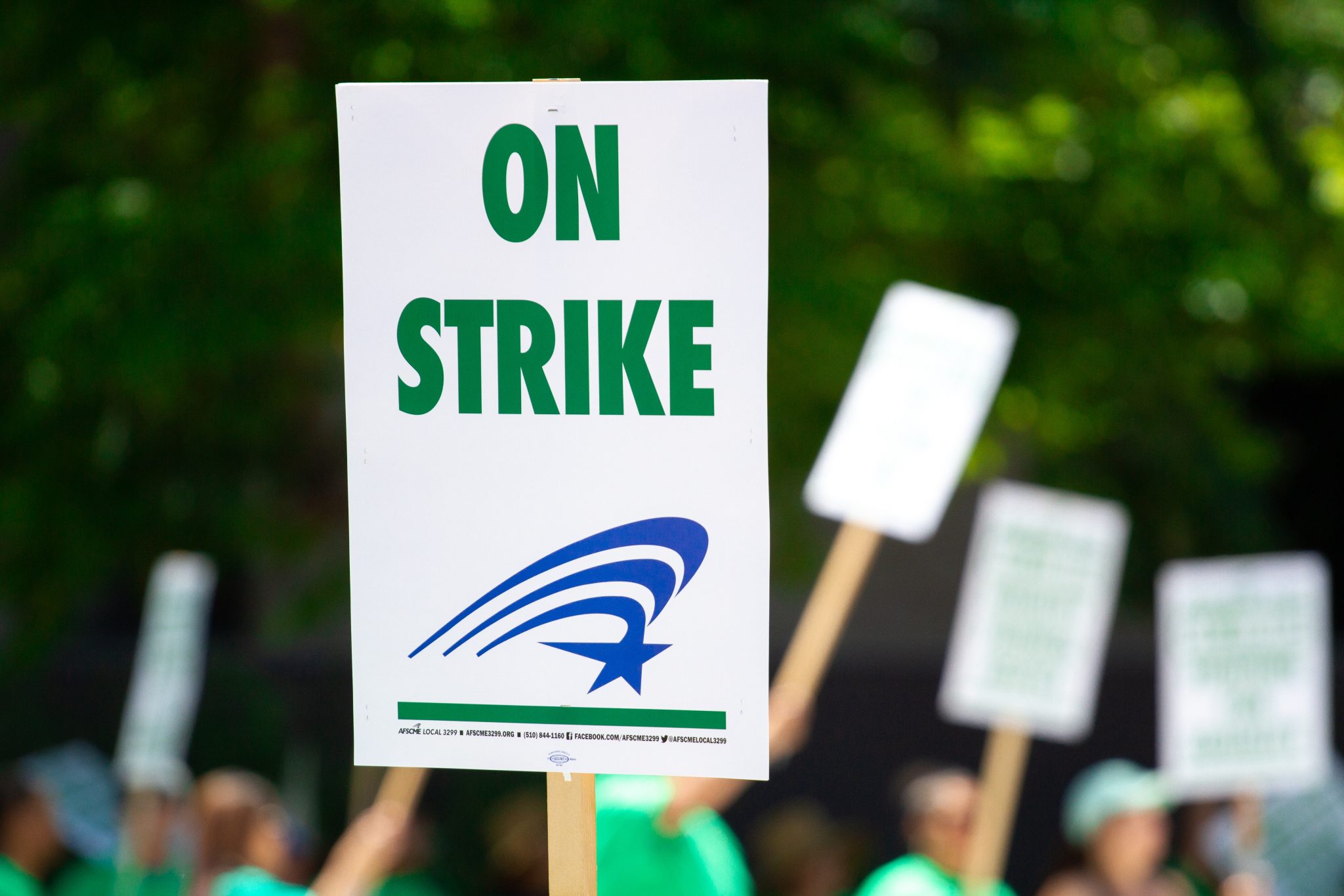 canadian union of postal workers strike